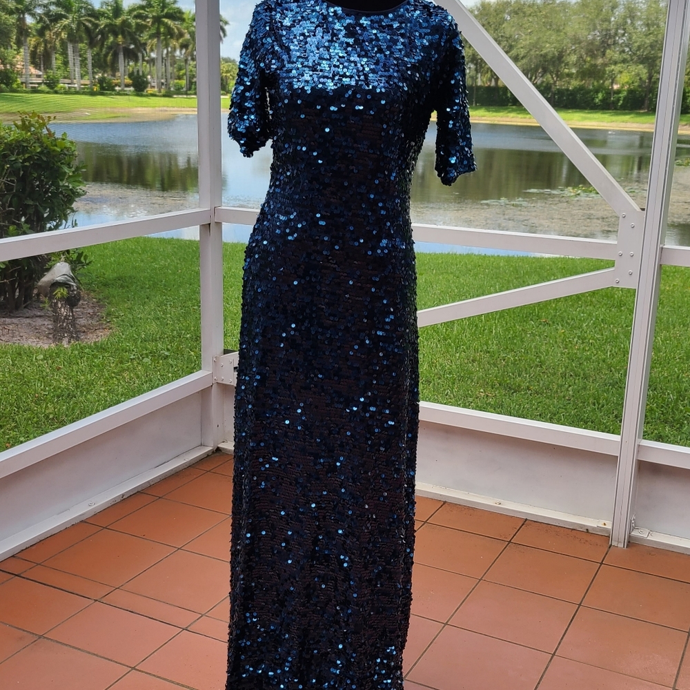 Sequined Gown BCBGMAXAZRIA Evening Gown Dress M